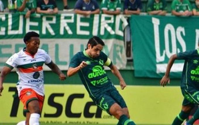 Chapecoense e Camboriú empatam e mantém mesma posição na tabela