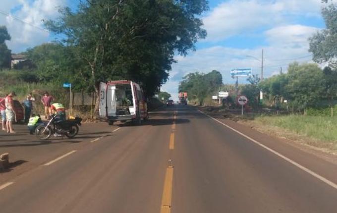 Motociclista fica ferido em colisão com carro
