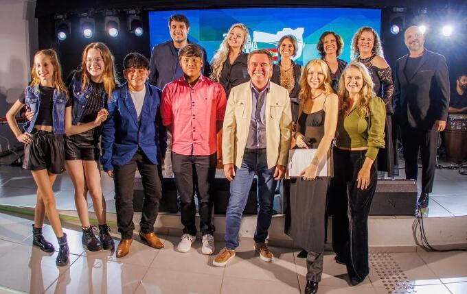 Dois campoerenses garantem vaga na semifinal regional do Santa Catarina Canta