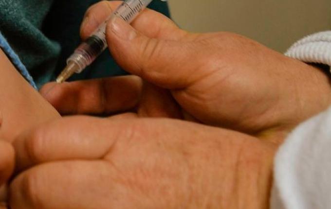 São Miguel começará a aplicar 3ª dose da vacina contra COVID em adolescentes