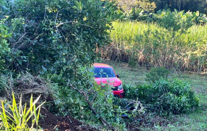 Saída de pista deixa motorista ferida na SC-492 entre SMO e Bandeirante