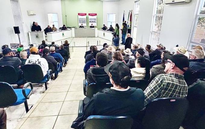 Trânsito de máquinas agrícolas em rodovias é pauta de audiência em Campo Erê