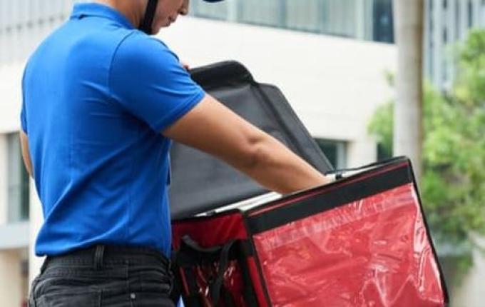 Serviços de delivery estão autorizados somente para farmácias em SMO