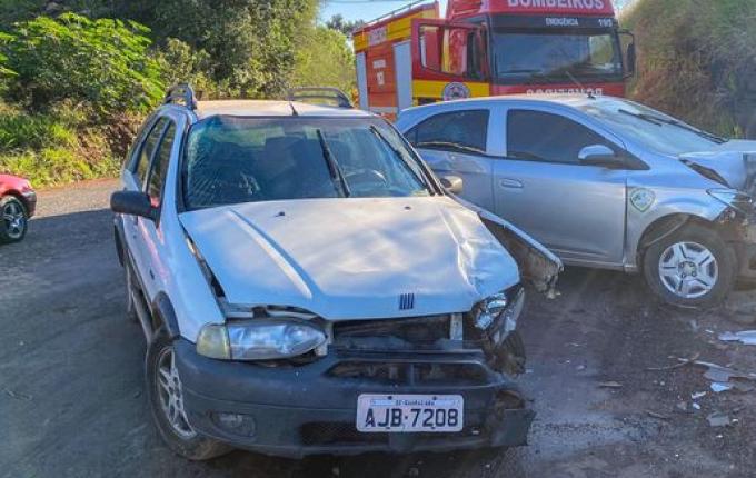 Colisão frontal deixa dois feridos na BR-163 em Guaraciaba