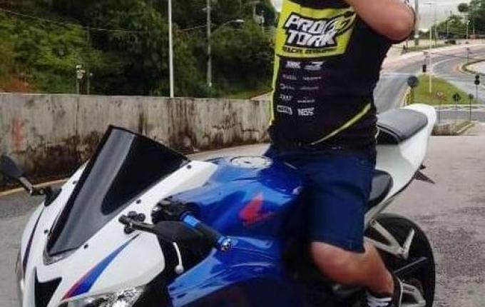 Homem morre ao colidir moto contra carreta na BR-163, em Guarujá do Sul