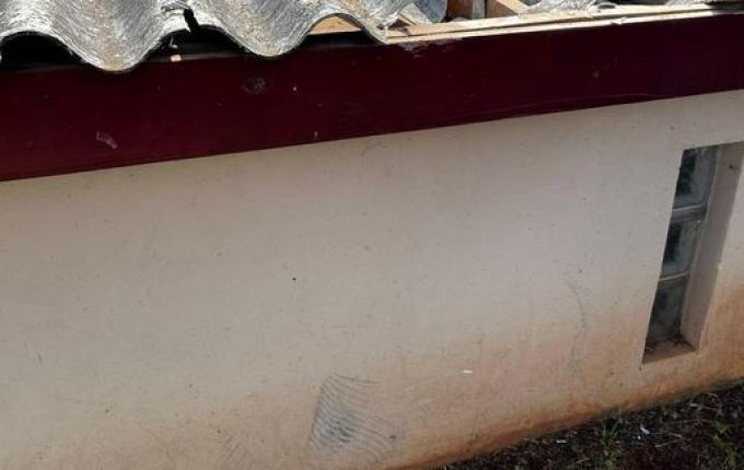 Ciclista fica ferido após se chocar contra parede de residência em SMOeste