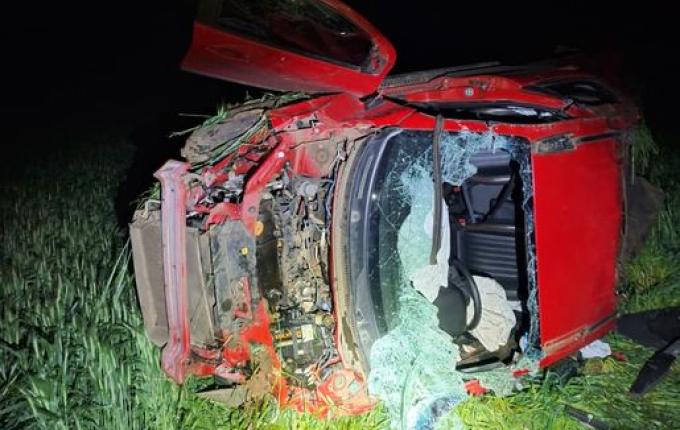 Dois jovens ficam gravemente feridos em acidente na SC-161, em Anchieta