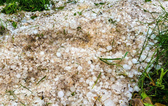 Fortes chuvas de granizo ocorrem quase todos os anos no Oeste de SC, diz Coutinho