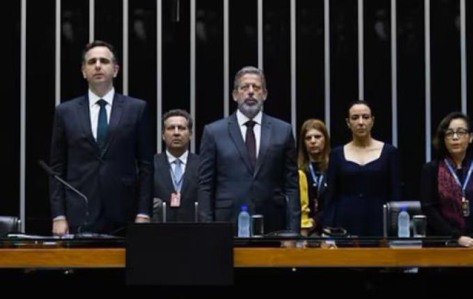 Lira e Pacheco indicam que discussão sobre isenção do IR ficará para o ano que vem