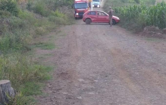 Motorista fica ferida em capotamento no interior de Iporã do Oeste