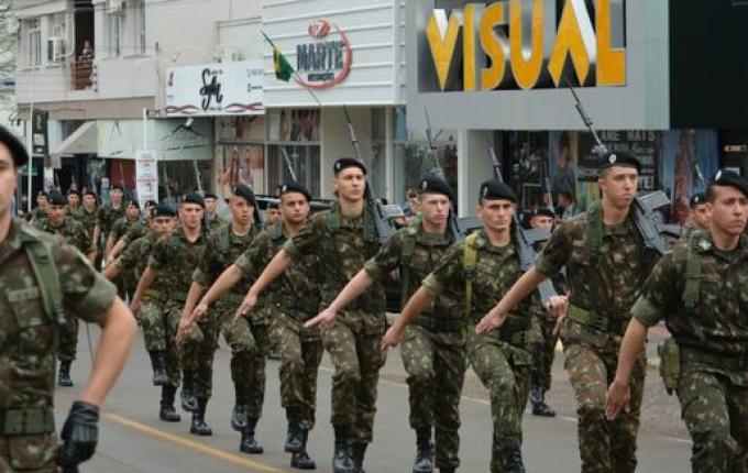 Desfile do 7 de Setembro reúne mais de 500 agentes de segurança em São Miguel