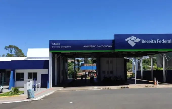 Ao menos 21 mil estrangeiros ingressaram em SC pelos Postos de Migração da região