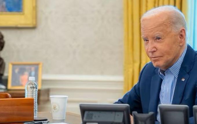 Joe Biden abandona a corrida presidencial nos Estados Unidos