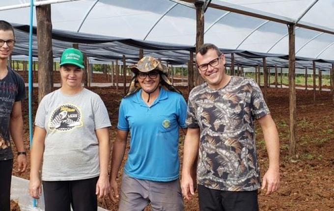 Empreendedor aposta na produção de hortifrutis no interior de Mondaí