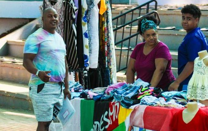 Feira Regional de Artesanato movimenta praça em São Miguel do Oeste
