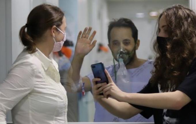 Hospital Regional oferece visita segura aos pacientes com COVID-19