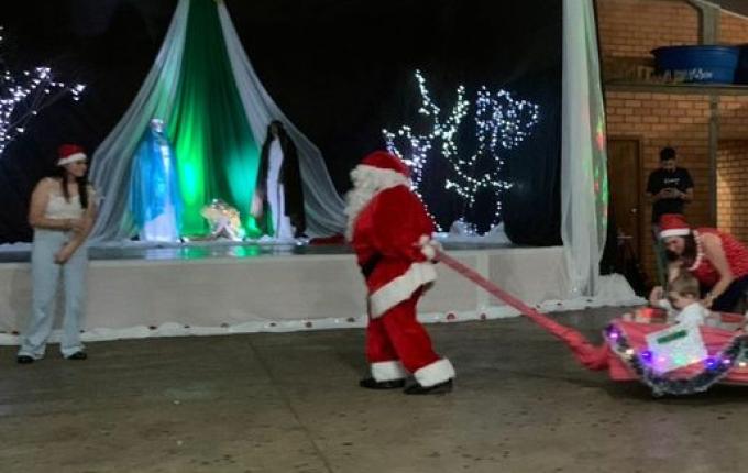 Saltinho promove ação natalina