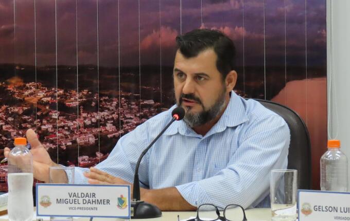Vereador aponta atraso em projetos de infraestrutura em Itapiranga