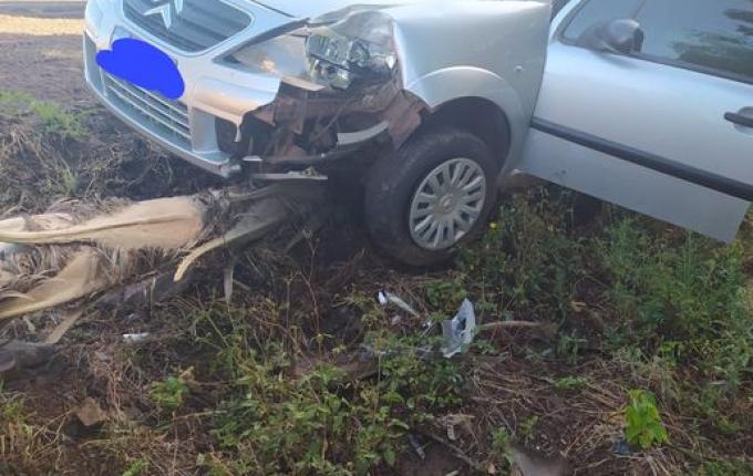 Colisão traseira entre dois veículos mobiliza bombeiros na SC 163