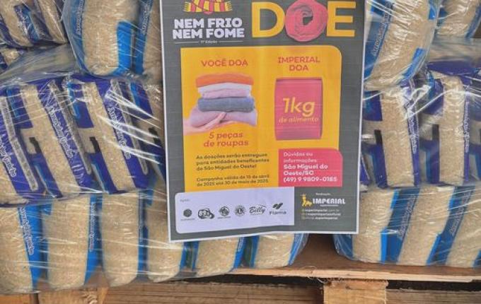 Supermercado Imperial entrega doações da ação “Nem Frio, Nem Fome”