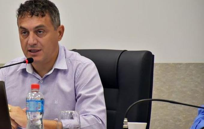 Precisamos retomar as atividades normais, afirma presidente da Câmara