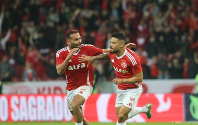 Com gol no fim, Inter vence o Vitória no Beira-Rio e deixa zona de rebaixamento