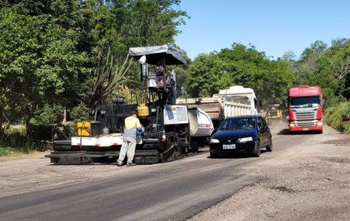 Iniciam obras de recuperação da SC 386 entre Iporã do Oeste e Mondaí