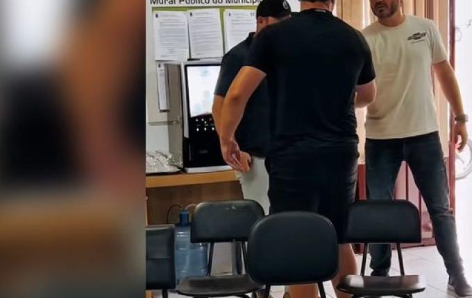 Carlos Bolsonaro visita o Extremo Oeste e confirma pré-candidatura ao Senado