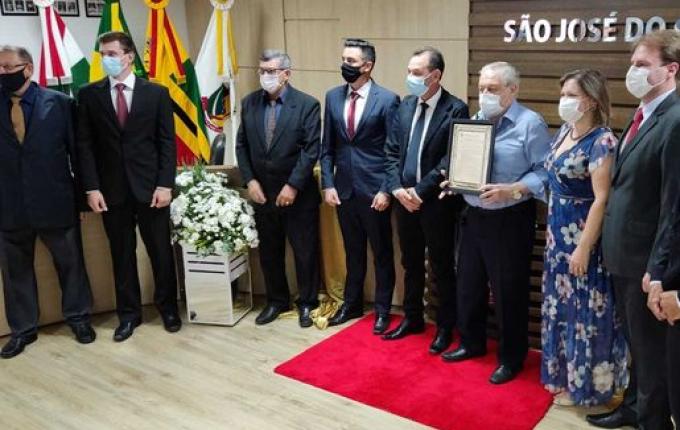 Câmara de Vereadores de São José do Cedro realiza Sessão Solene