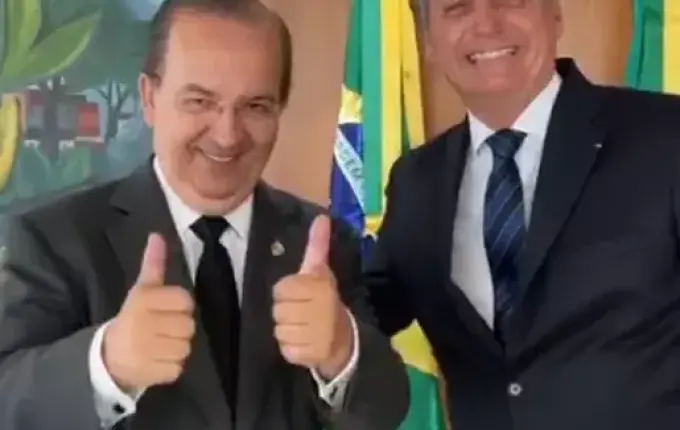 Jorginho e Bolsonaro venceram na maioria dos municípios da Ameosc