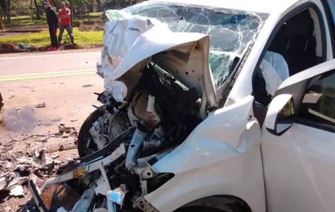 Mulher morre em colisão frontal na BR 158