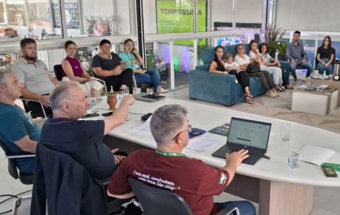 Administração entrega R$ 3,6 milhões em ordens de serviço para obras na Saúde