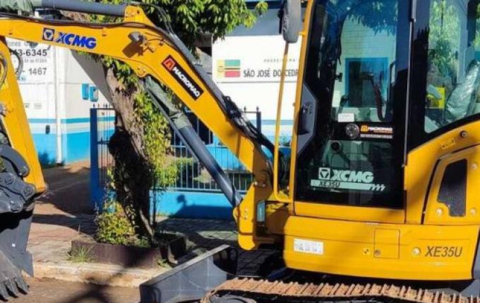 Semae de São José do Cedro é contemplado com uma mini escavadeira