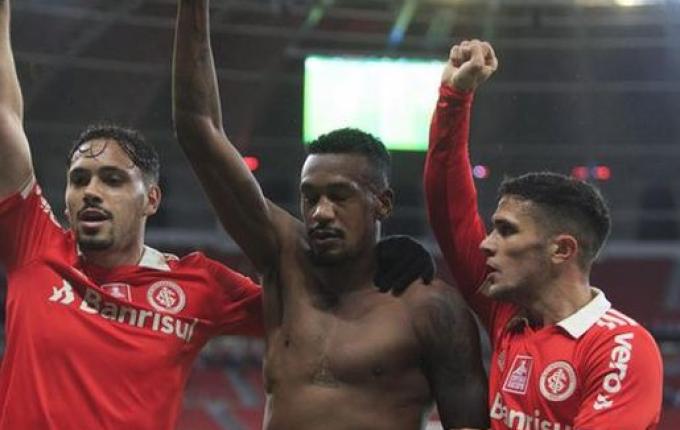 Inter vence Independiente Medellín e assume a ponta do Grupo E da Sula