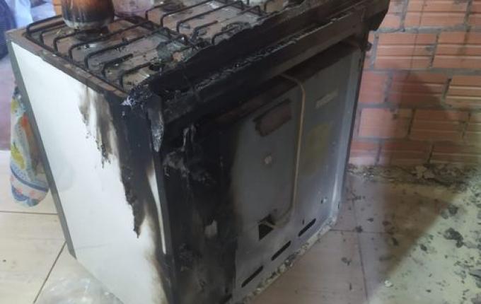 Vazamento de gás provoca princípio de incêndio em casa em São Lourenço do Oeste