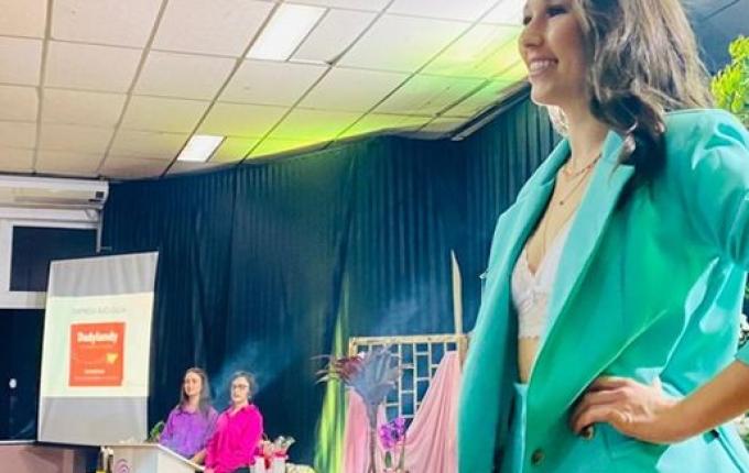 FOTOS: Núcleo da Mulher Empresária realiza ‘’Chá&Moda’’ com desfile