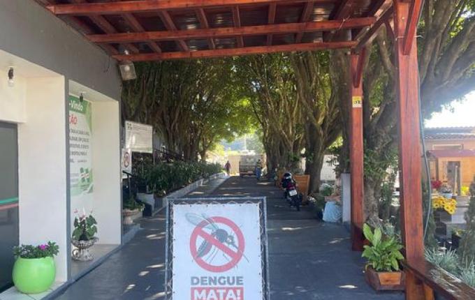 São Miguel orienta sobre pagamento de taxa e reforça combate à dengue nos cemitérios