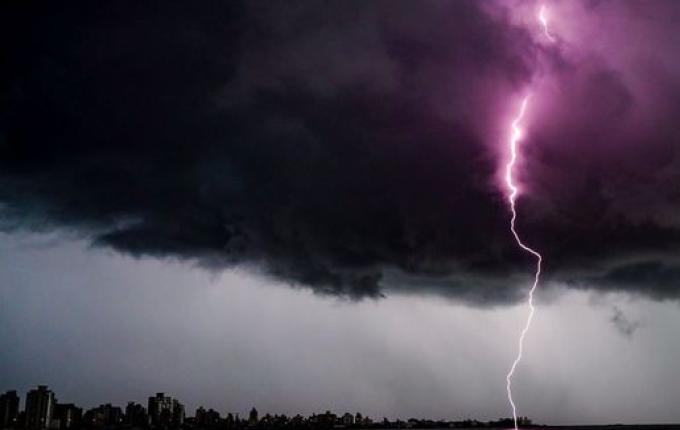 Semana terá calor intenso e temporais em Santa Catarina