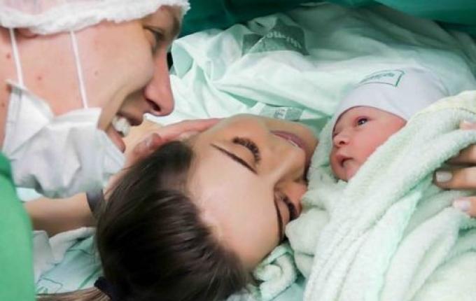 Nasce o primeiro filho do embaixador da Chape, Jakson Follmann