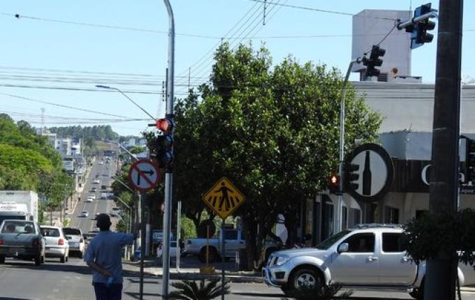 SMO: Semáforo da Waldemar Ramgrab inicia monitoramento