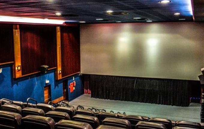 Cine Peperi realiza promoção do meio ingresso para Super Mario Bros; confira