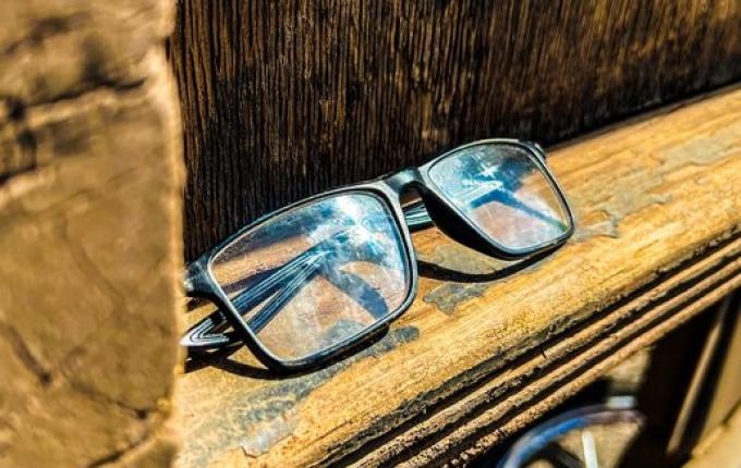 SMO: Homem fica gravemente ferido ao colidir com moto em traseira de caminhão