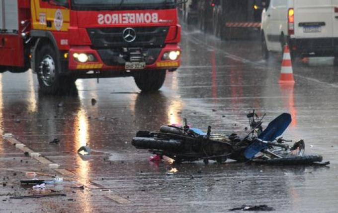 Fotos mostram grave acidente na BR-163 que deixou duas vítimas fatais