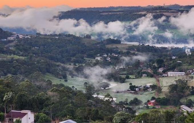 Geada muda cenário na região de Itapiranga