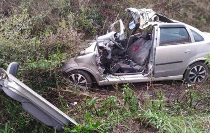 Uma morte e duas vítimas gravemente feridas em acidente entre Campo Erê e Marmeleiro