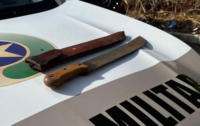 Briga termina com homem ferido com golpe de facão em SMO