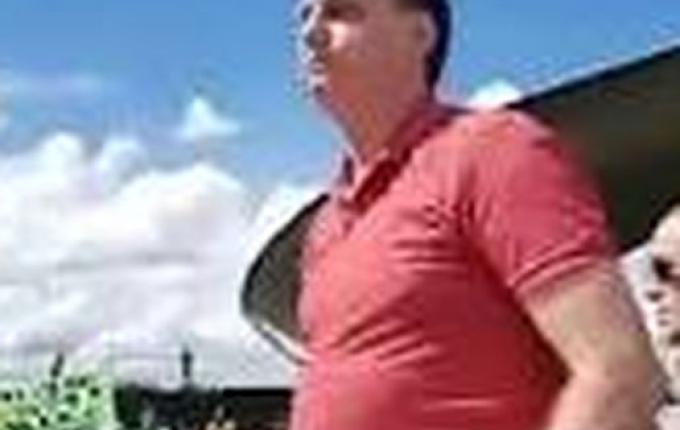 Bolsonaro discursa para manifestantes que fizeram ato em Brasília pela intervenção militar