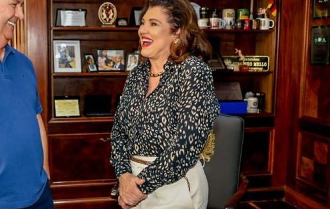 Jorginho Mello transmite o cargo à vice-governadora para missão oficial ao Chile