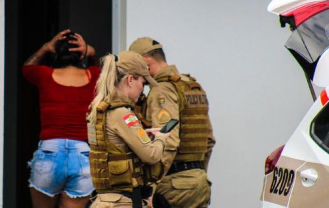 Polícia Militar prende mulher por furto em São Miguel do Oeste