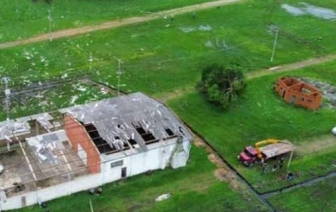Defesa Civil confirma que tornado provocou danos em municípios de Santa Catarina